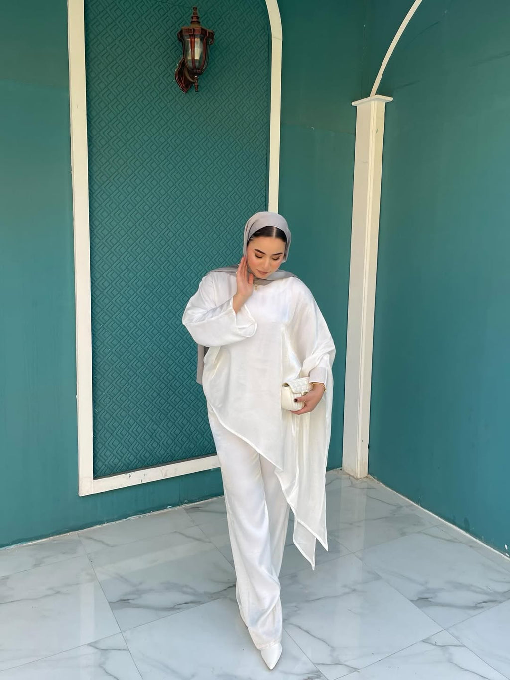 White Thuray Suit